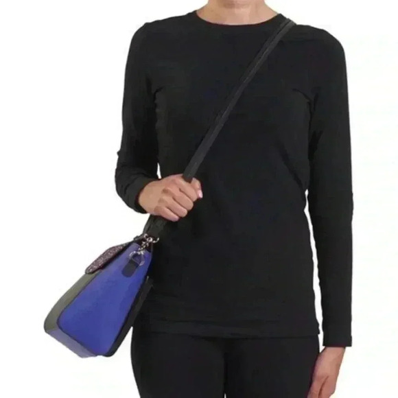 CONCEALED CARRY BAG GLITTER RFID CROSSBODY SPARKLE PURSE – GUN TOTE’N MAMAS - Picture 7 of 7